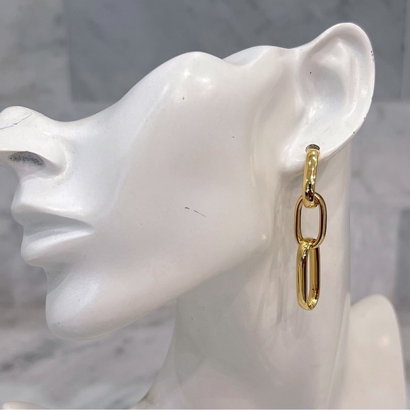 BELLEZZA Gold Paperclip Dangle Earrings - Picture 2 of 11
